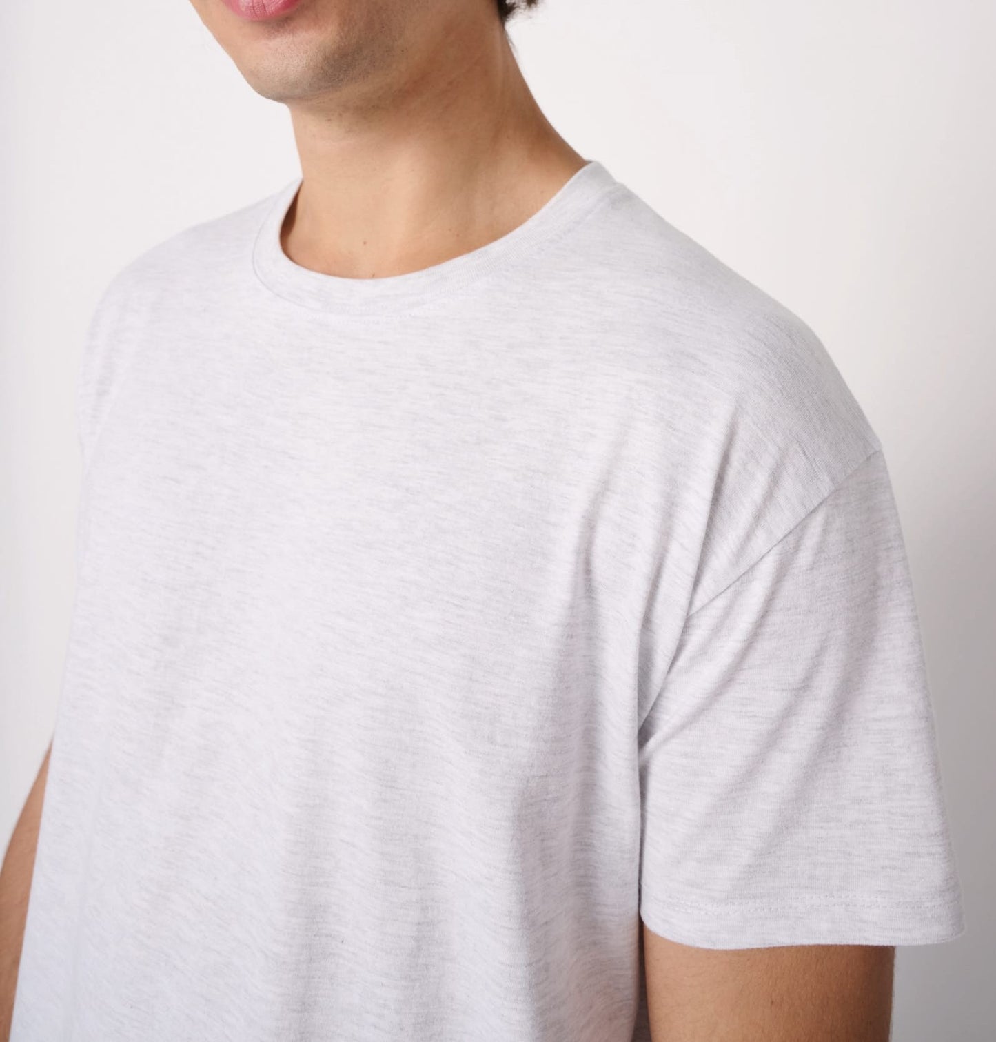 Camiseta Premium - Bordado Pecho